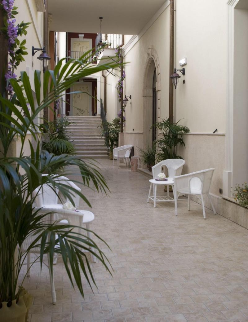 Palazzo Reginella Aparthotel Bovalino Marina Exteriör bild