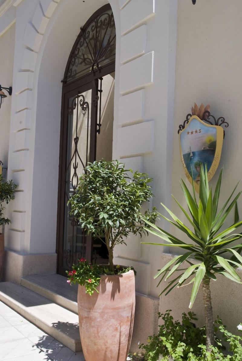 Palazzo Reginella Aparthotel Bovalino Marina Exteriör bild