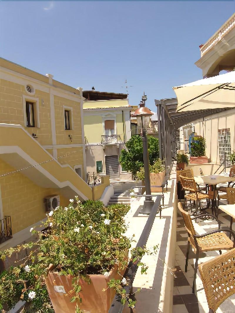 Palazzo Reginella Aparthotel Bovalino Marina Exteriör bild