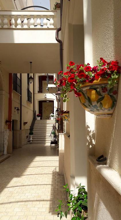 Palazzo Reginella Aparthotel Bovalino Marina Exteriör bild